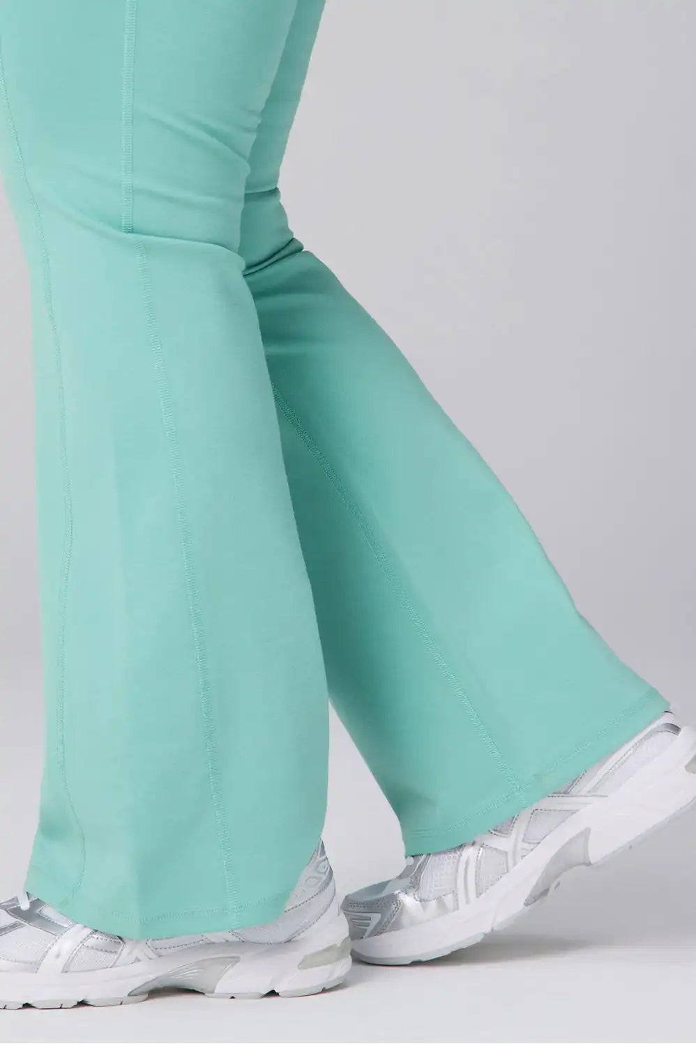 PonteFlex Kick Flare Scrub Legging