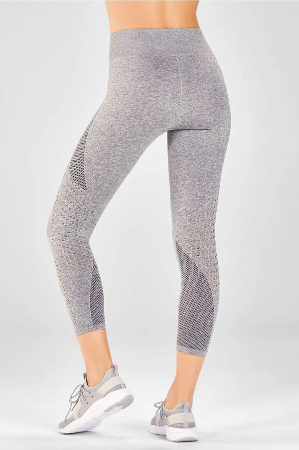Mid-Rise Seamless Dot Capri