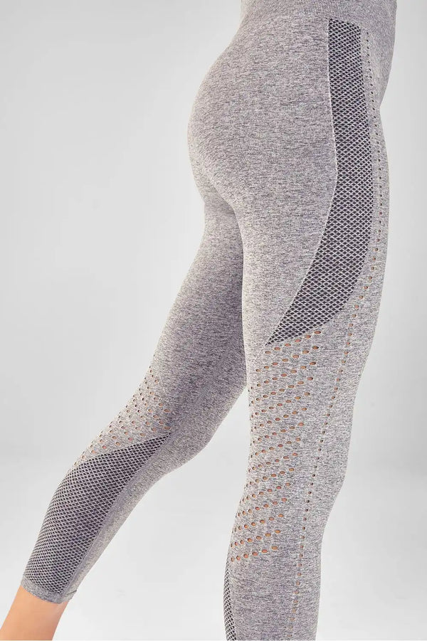 Mid-Rise Seamless Dot Capri