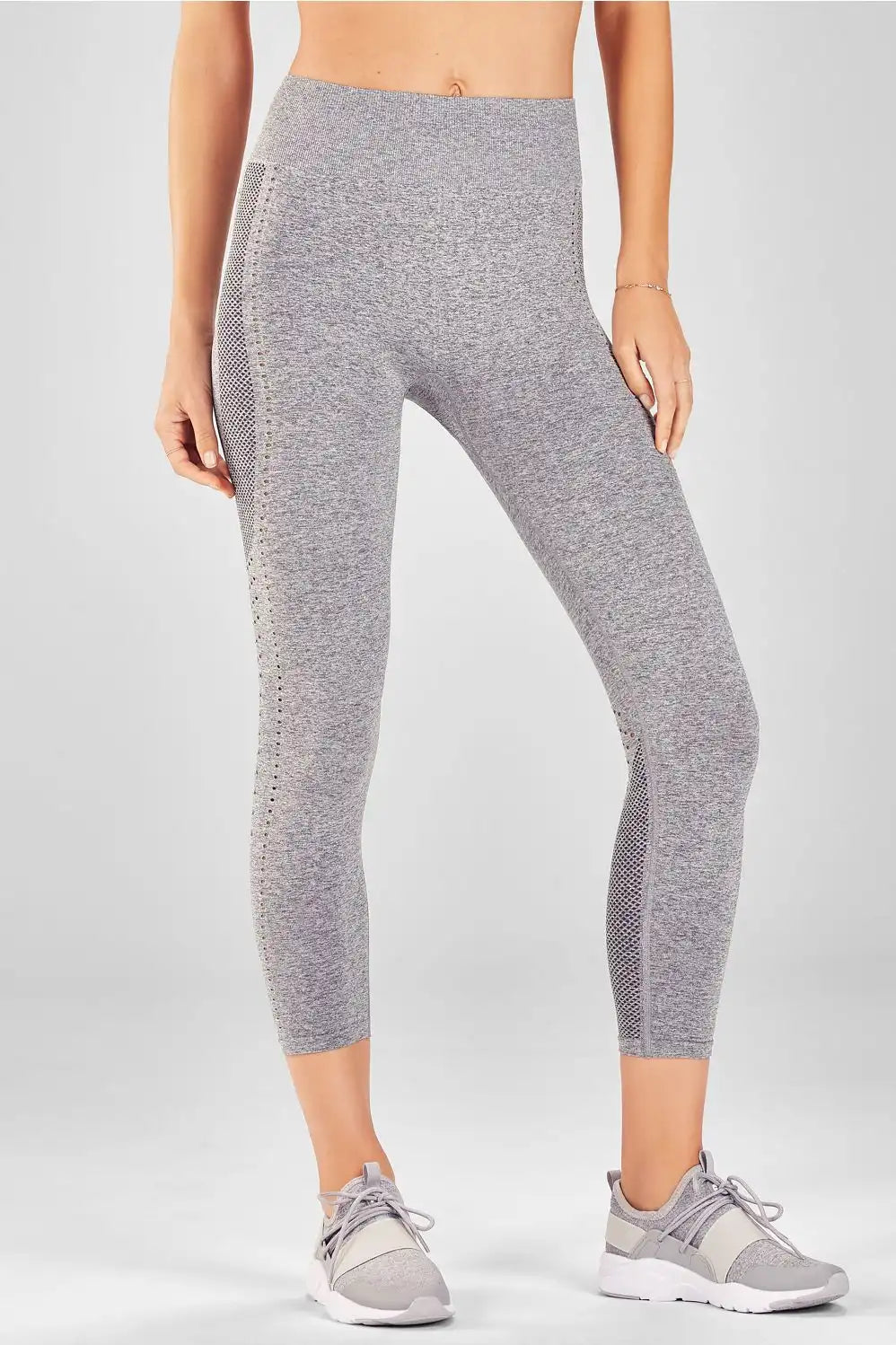 Mid-Rise Seamless Dot Capri