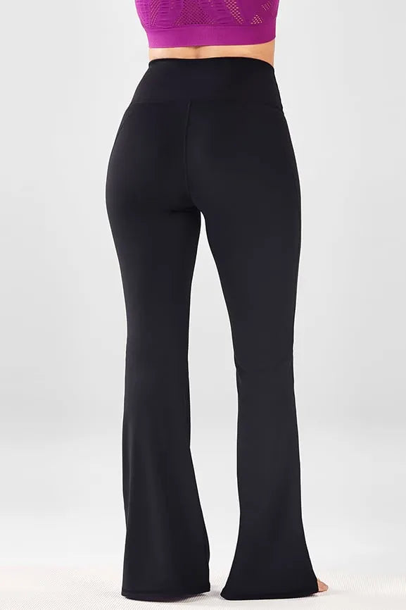 Meredith Pant