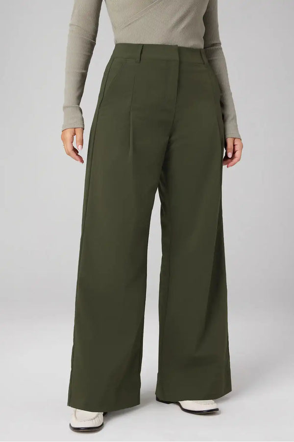 Everyday Wide Leg Mid-Rise Trouser