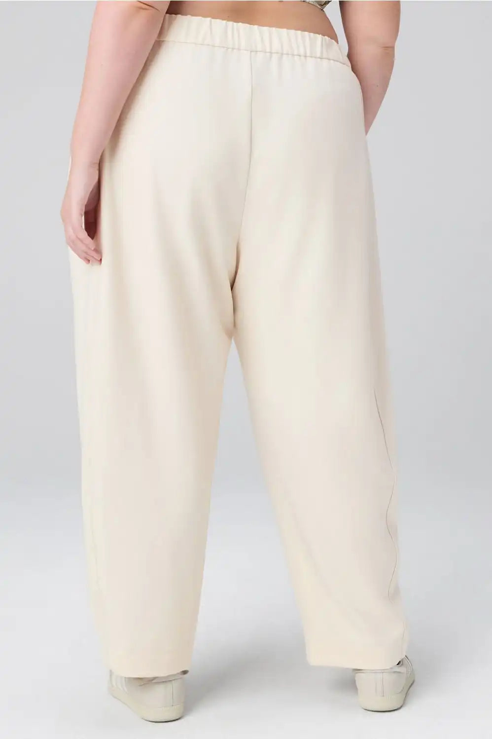 Easy Twill Mid Rise Barrel Pull-On Ankle Pant