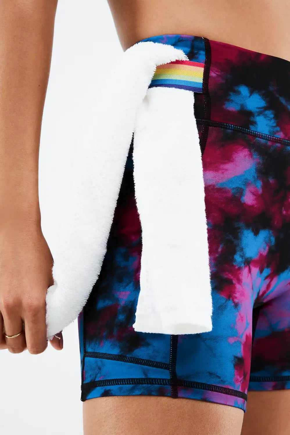 High-Waisted Motion365® Pocket Short 6"