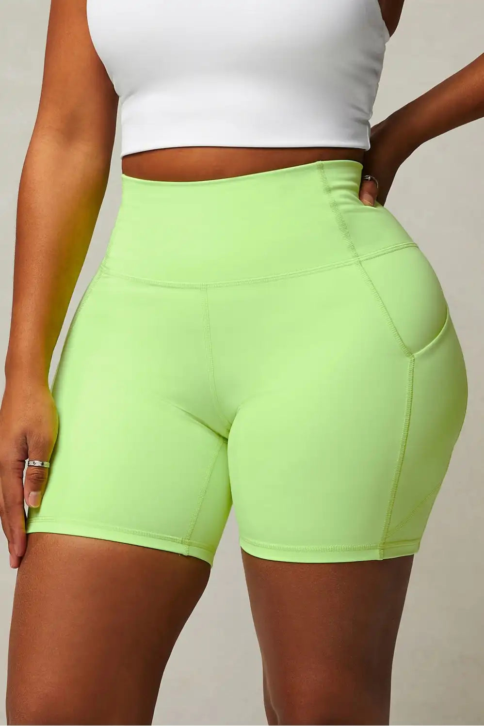 Oasis PureLuxe High-Waisted 6" Short Secondary image