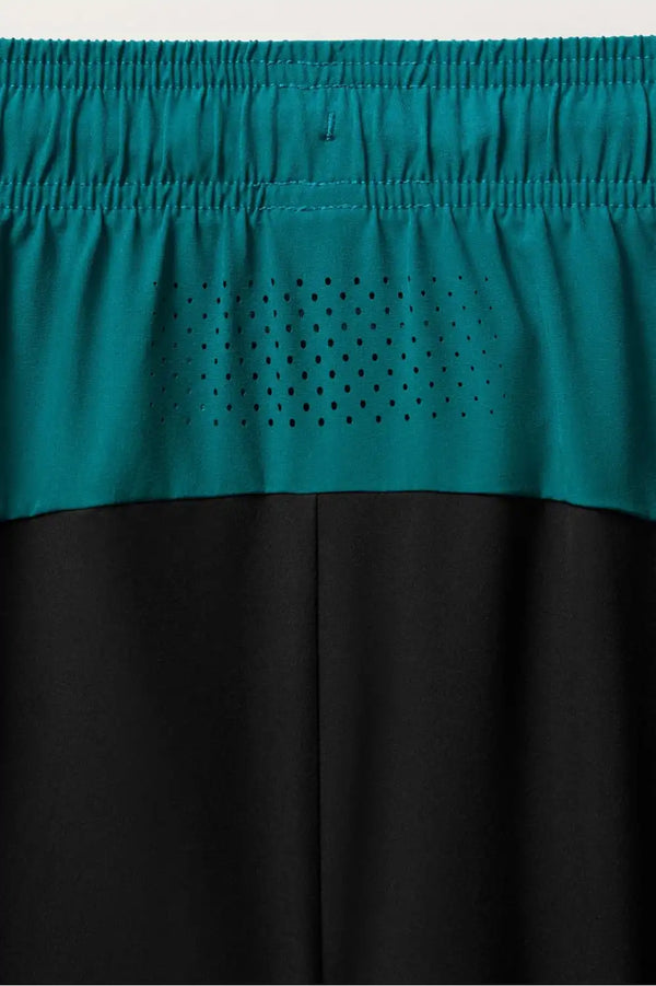 The O2 Run Short Lined 7in