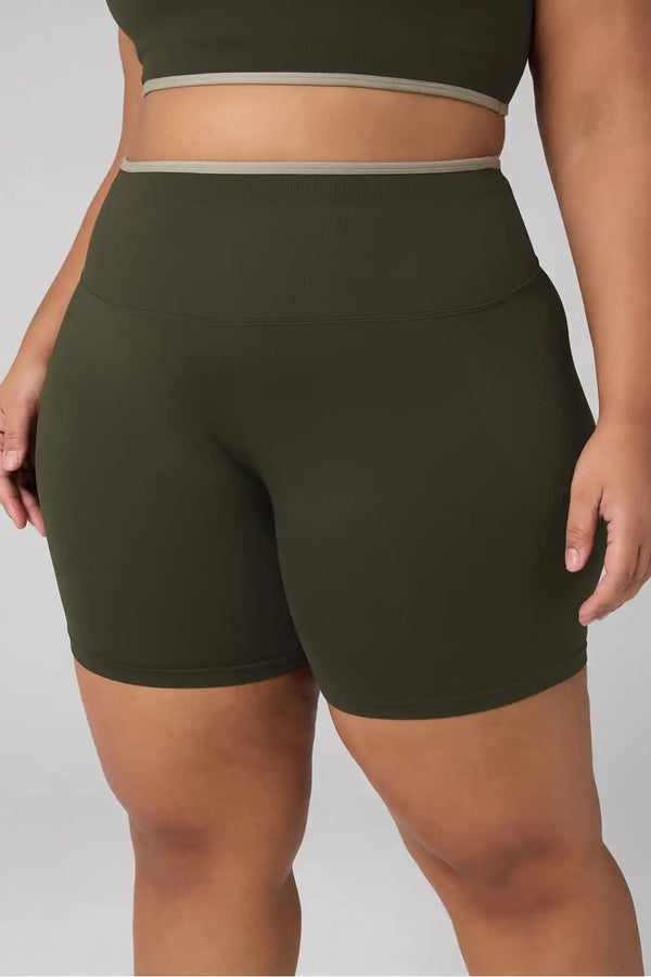 Seamless Scrunch Short 4"