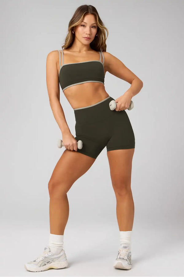 Seamless Scrunch Short 4"