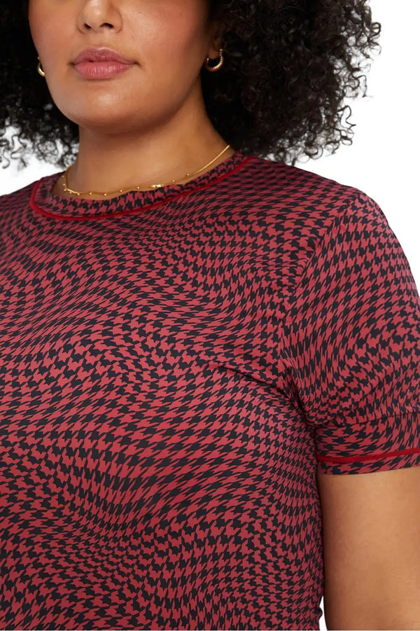 Fine Touch Short-Sleeve Tee
