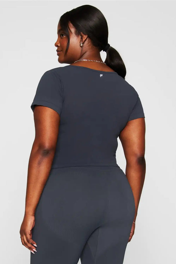 Sleek Seamless Scoop Neck Short-Sleeve Top