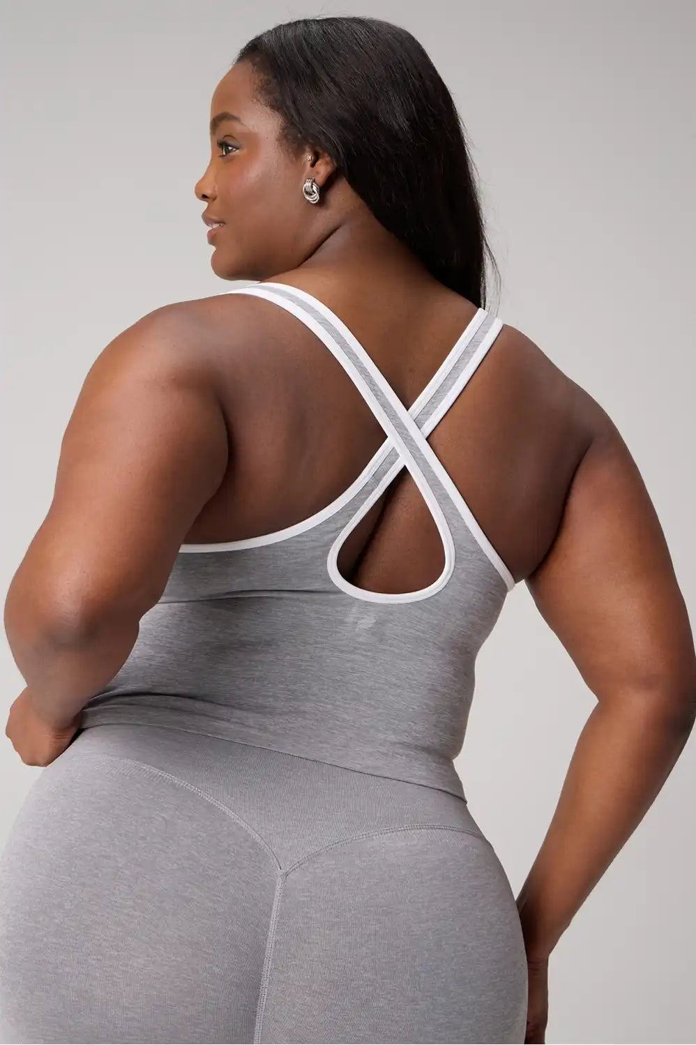Seamless Cropped Built-In Bra Tank