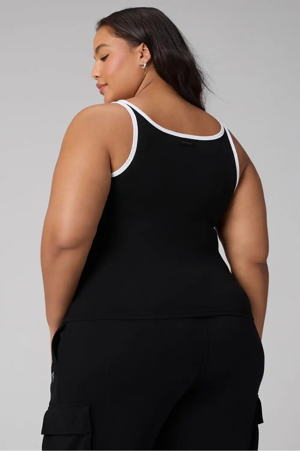 Modal Rib Tank