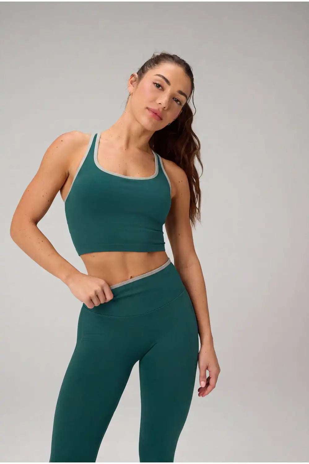 Seamless Cropped Built-In Bra Tank