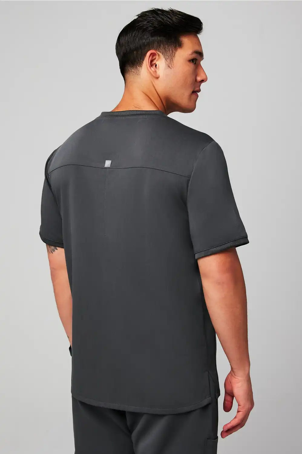 Max 4-Pocket Scrub Top