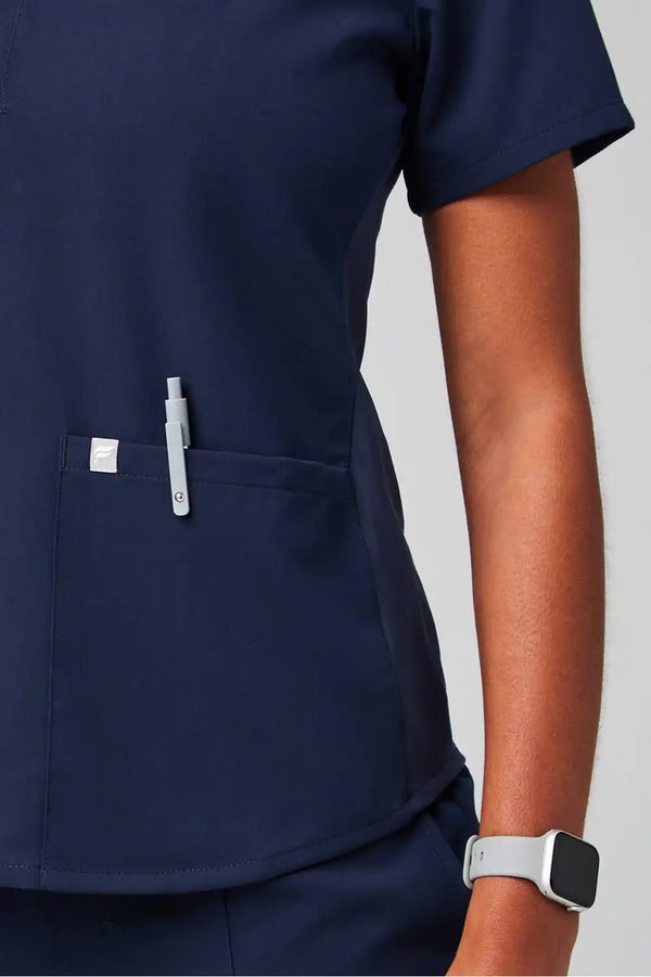 Method Flex 2-Pocket Scrub Top