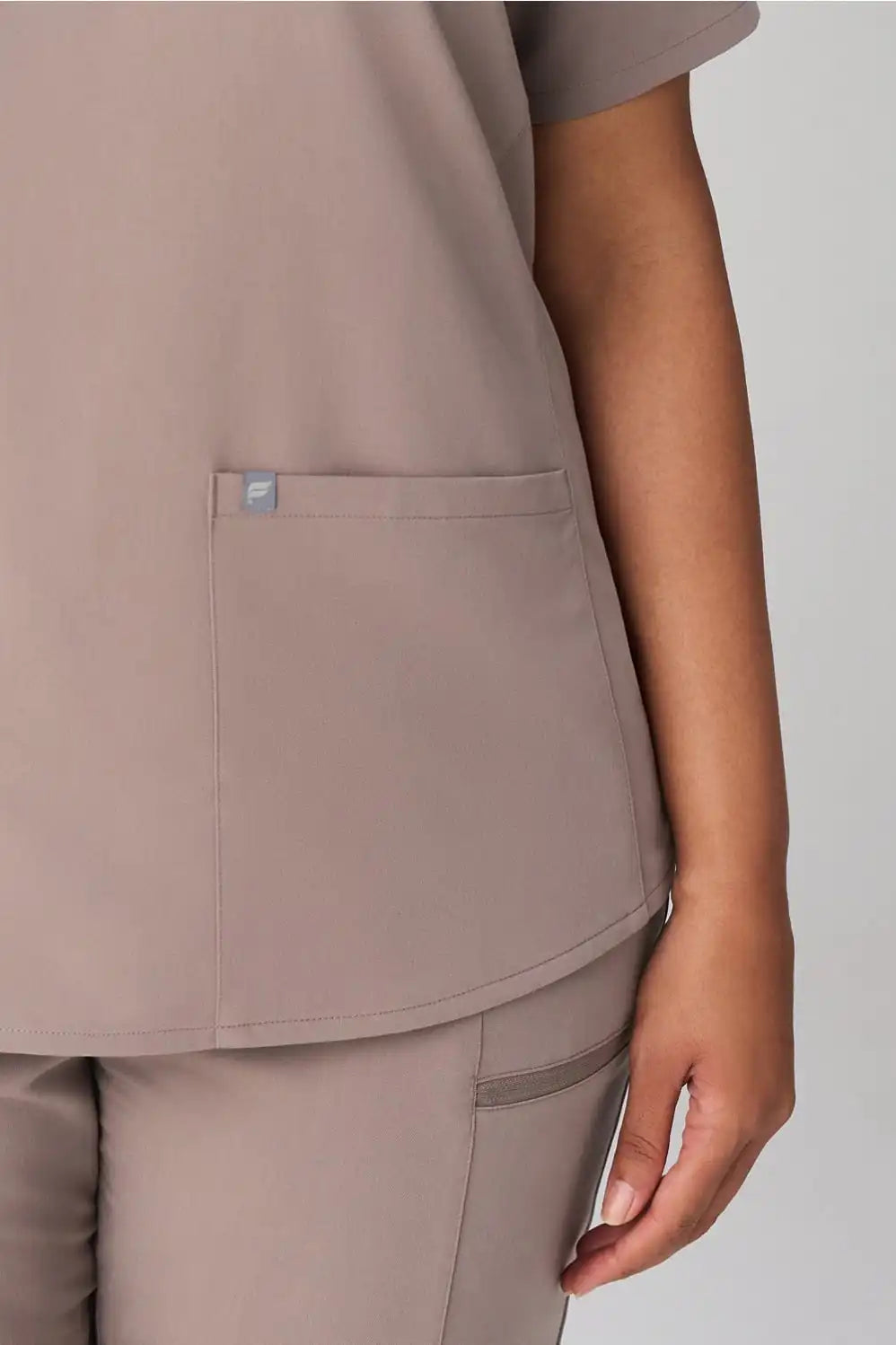 Method  2-Pocket Scrub Top