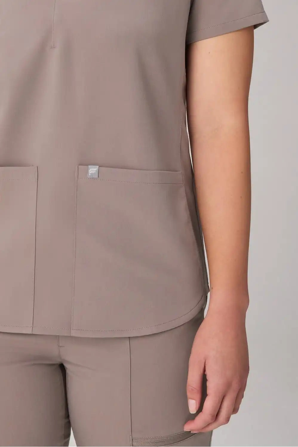 Method  2-Pocket Scrub Top