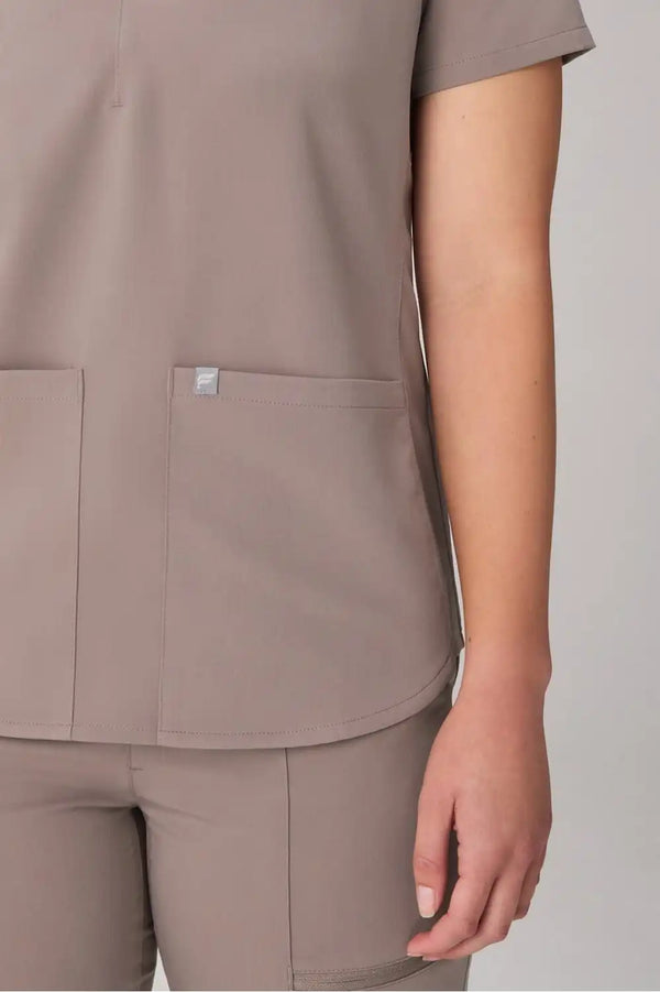 Method  2-Pocket Scrub Top