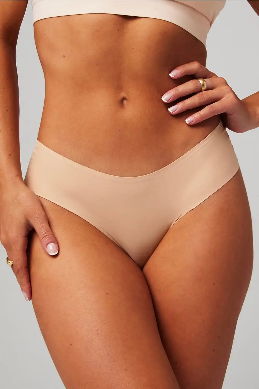No Show Mid-Rise Bikini Main image